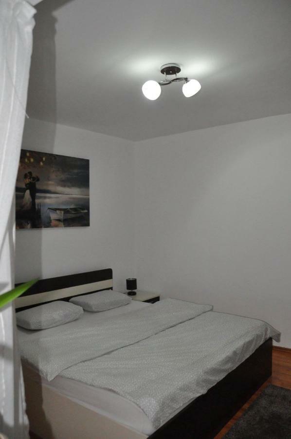 Mario Apartments Решіца Екстер'єр фото